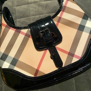 Burberry purse